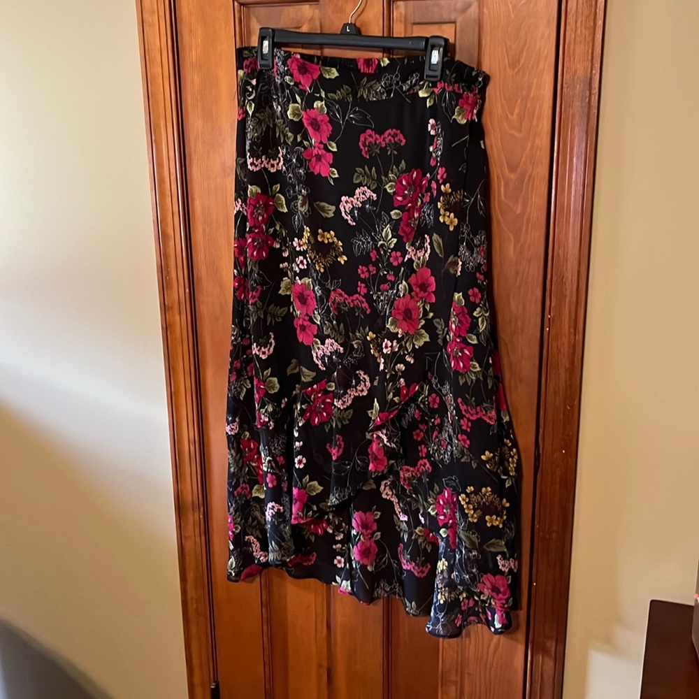 Roz & Ali Multi color flower long skirt with shorter front.